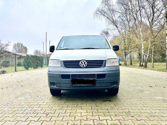 Volkswagen VW. T 5 Transporter 2.5 TDI