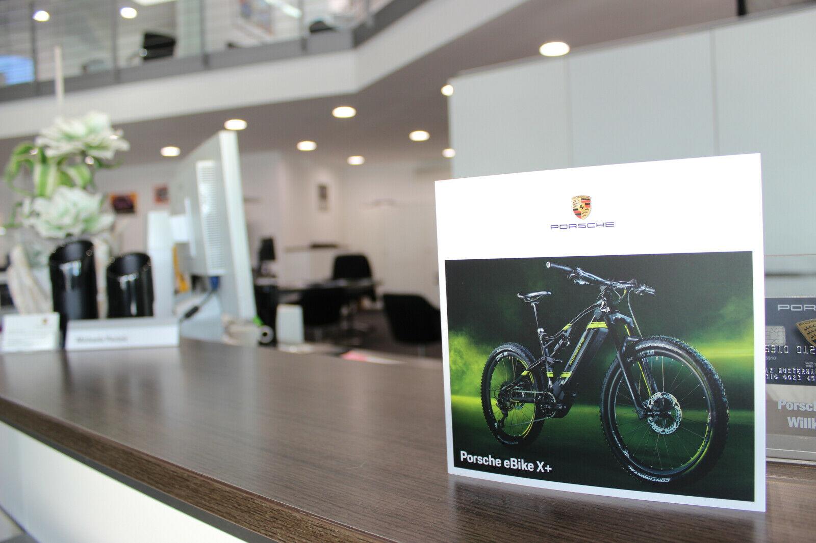 showroom-image-top