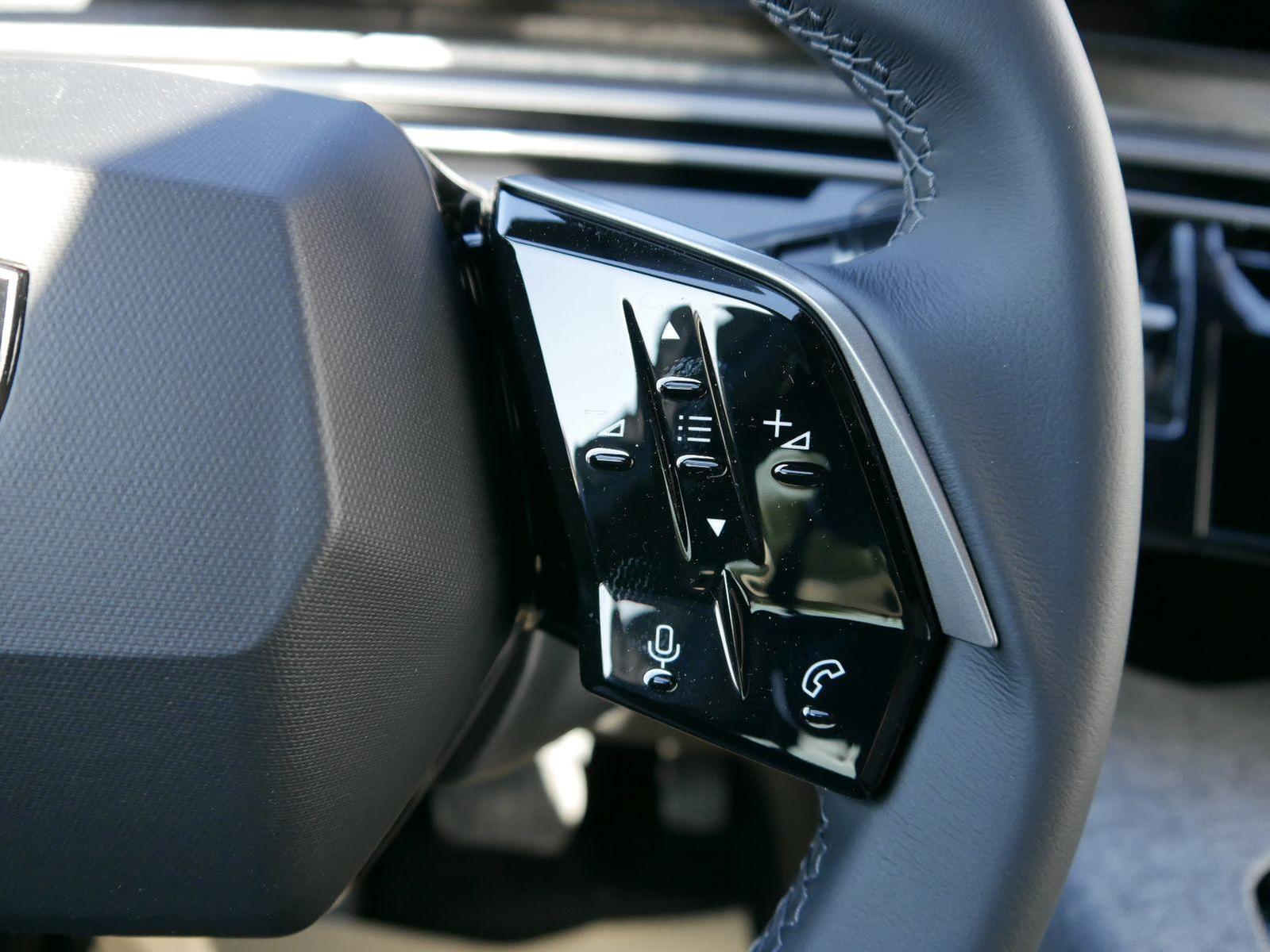 Peugeot 3008 Allure Exclusive HYBRID 145 e-DCS6*NAVI*LED