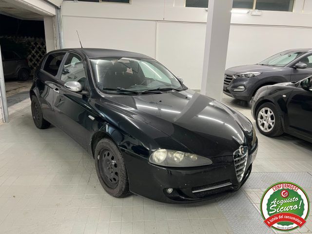 Alfa Romeo ALFA ROMEO 147 1.9 JTD (120) 5 porte Moving