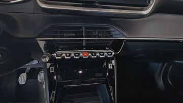 Peugeot 2008 - 10