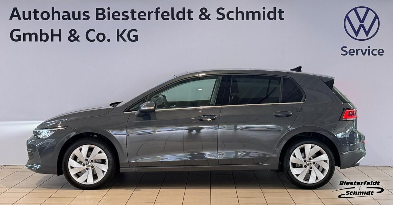 Volkswagen Golf VIII 1.5eTSI Style LED RFK ACC Pano APP