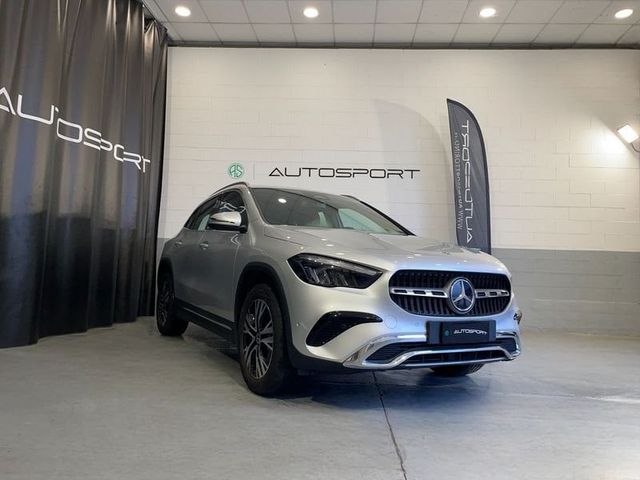 Другие Mercedes-Benz GLA GLA 180 Automatic Progressive 