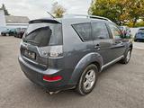 Mitsubishi Outlander 2.0 DI-D Invite 4WD Navi - gebrauchte Mitsubishi Outlander aus dem Jahr 2009