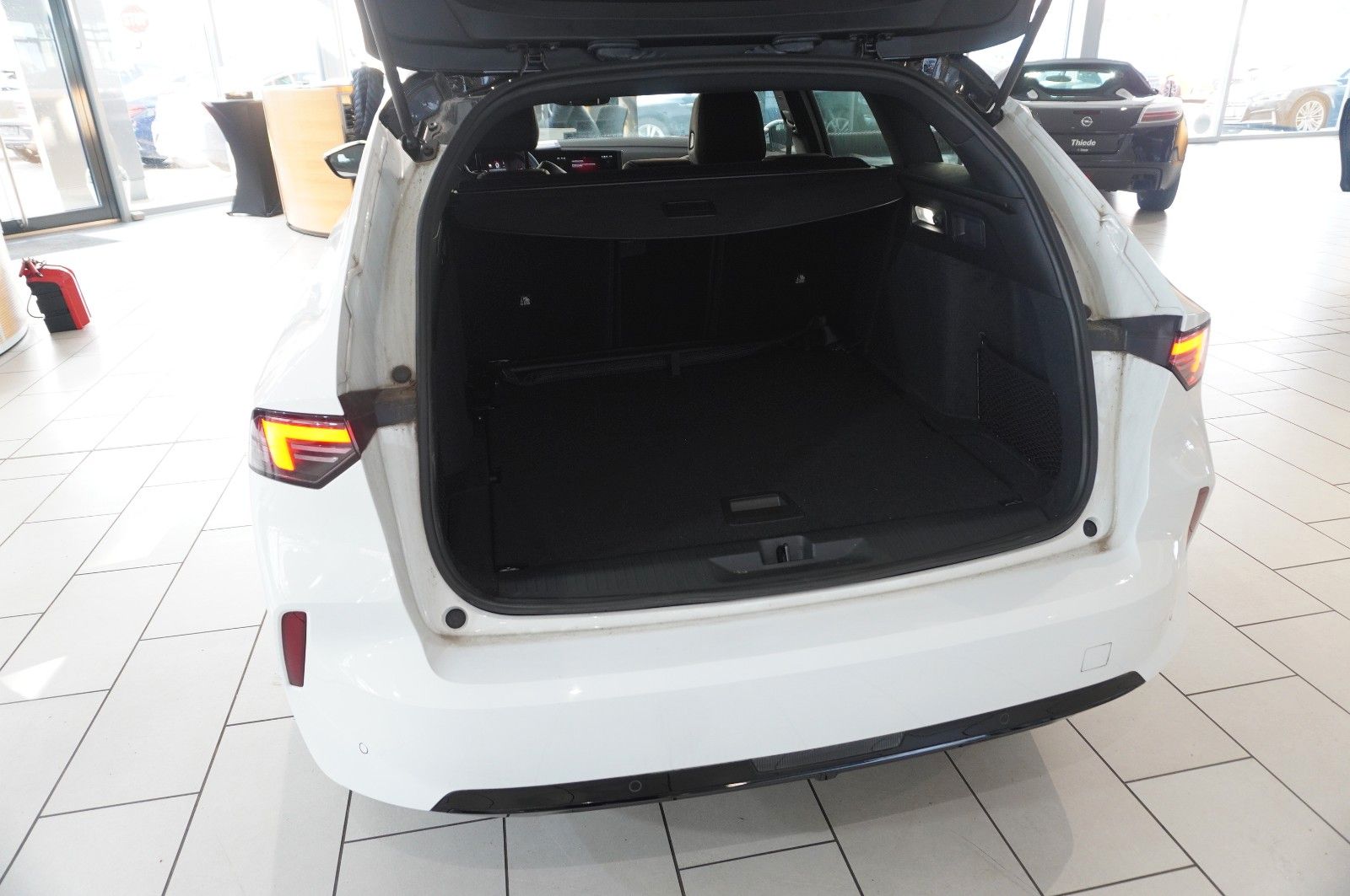 Fahrzeugabbildung Opel Astra L ST 1.2T GS SPORT NAVI/LED/360°/SPORT/DAB