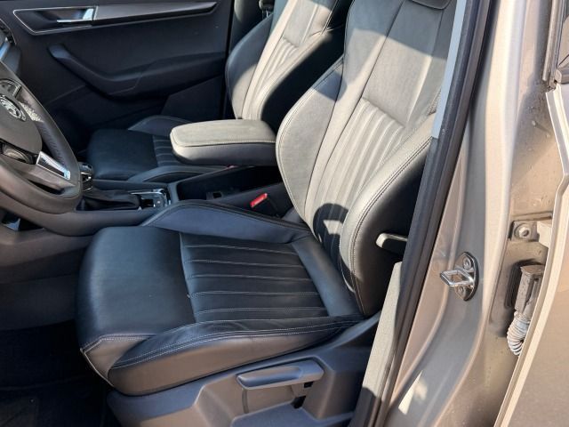 Fahrzeugabbildung SKODA Karoq 1.5 TSI ACT Style Leder+LED+Allwetter*AHK