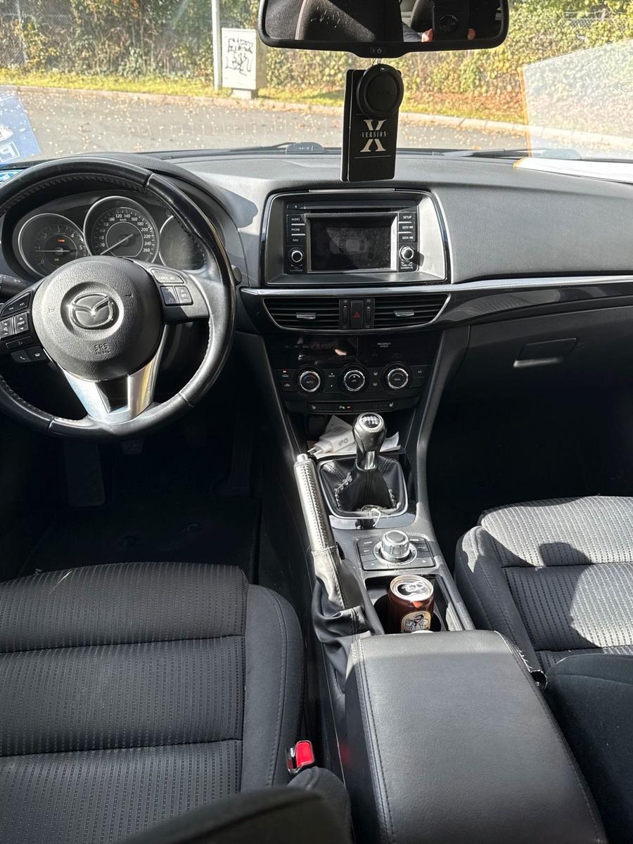 Mazda 2 2015 — photo 15
