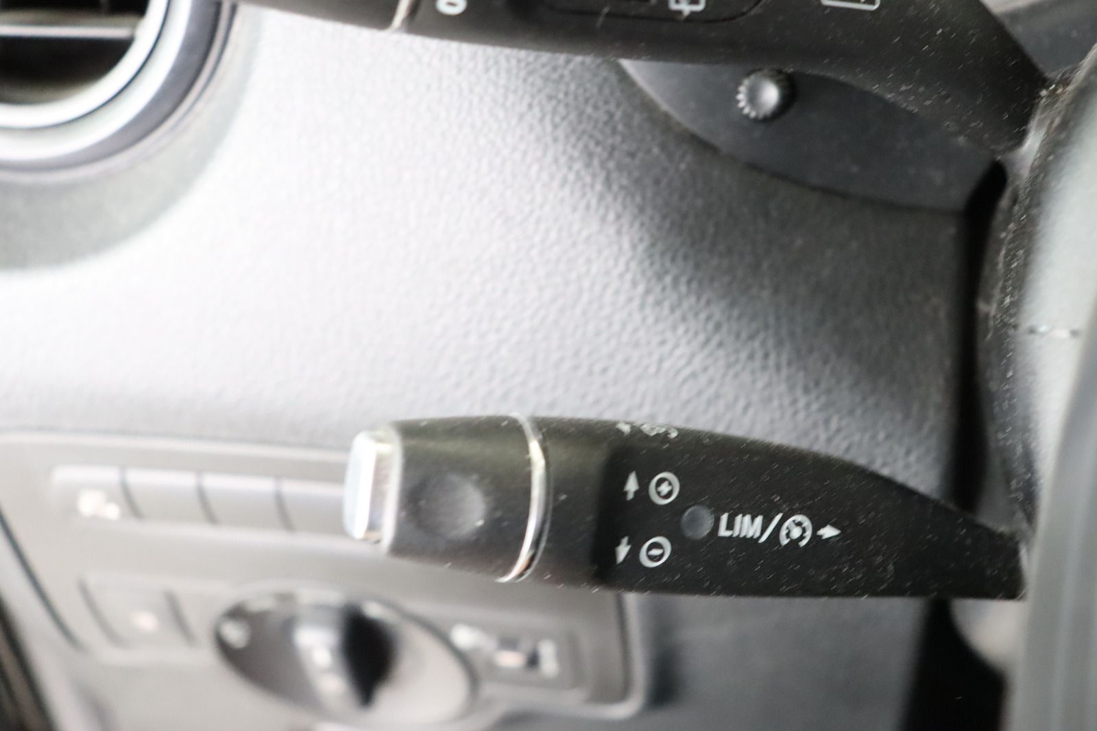 Fahrzeugabbildung Mercedes-Benz Vito Tourer 116 CDI lang Edition * 8 Sitze