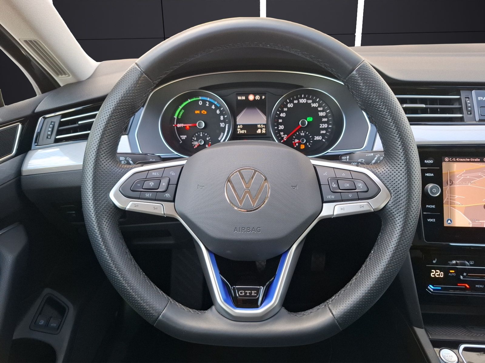 Fahrzeugabbildung Volkswagen Passat Variant GTE LED Navi ACC RFK SH LM