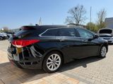 Hyundai i40 cw 1.7 CRDi Style Automatik *Navi, Kamera - Hyundai i40 mit Diesel-Antrieb: Kombi, Automatik, 1.7