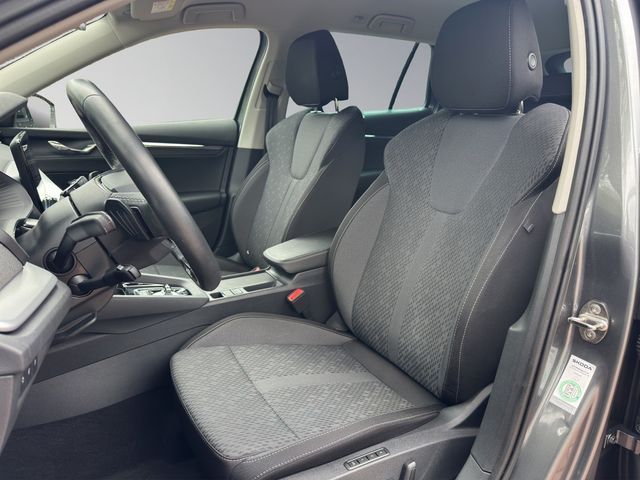 Octavia Combi 2.0 TDI DPF Style DSG ACC HUD LED