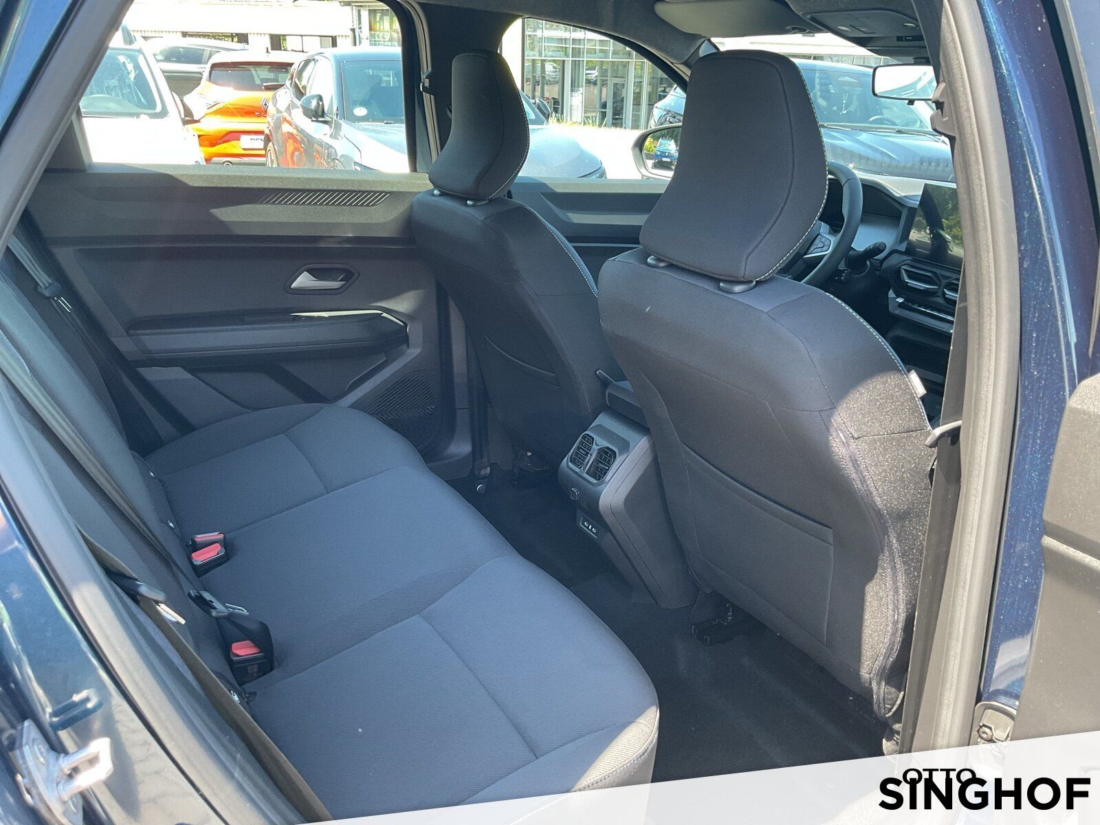 Fahrzeugabbildung Dacia Bigster Expression TCe 140