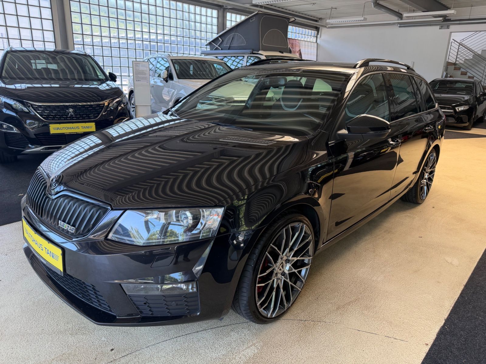 Fahrzeugabbildung SKODA Octavia Combi RS
