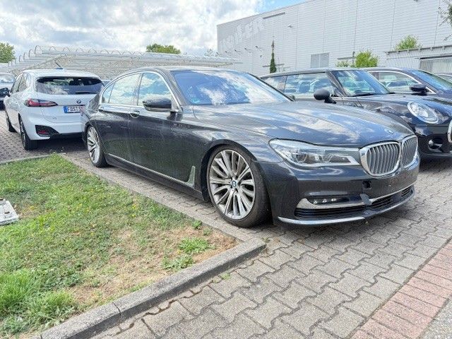 BMW 750Li xDrive Motor macht geräusche, nur Gewerbe/