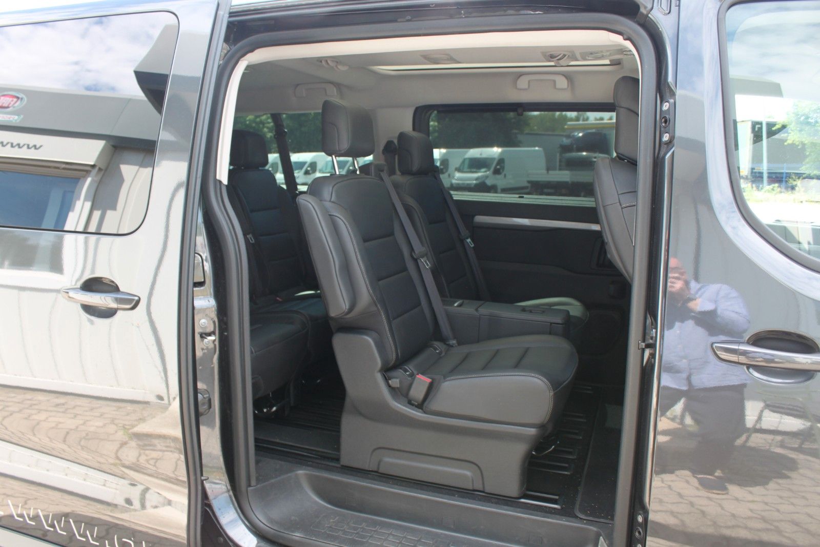 Fahrzeugabbildung Fiat Ulysse 180 BlueHDi L3 Top