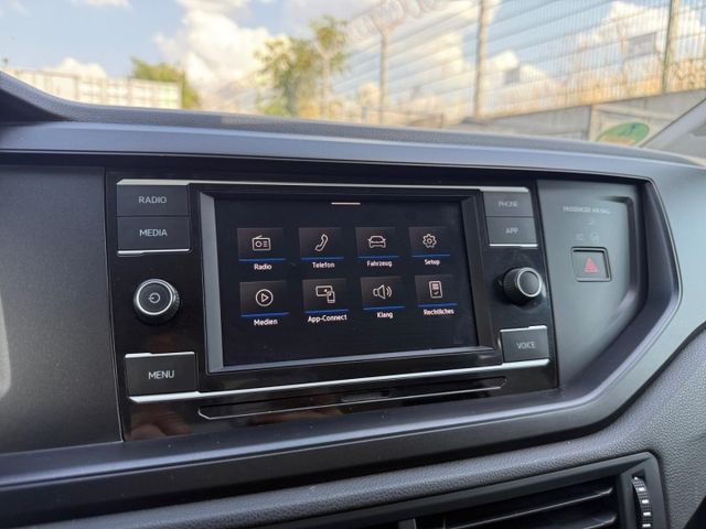 Polo VI Basis 1.0 DAB PDCv+h Bluetooth