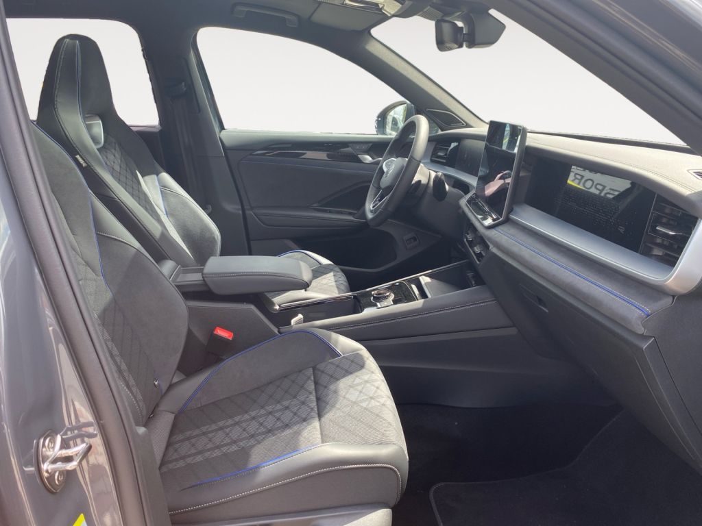 Fahrzeugabbildung Volkswagen Tayron 2.0 TDI SCR 4MOTION DSG R-Line