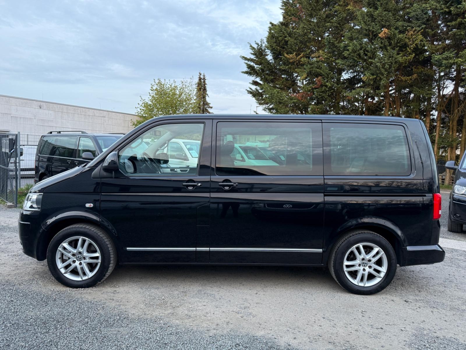 Volkswagen T5 Multivan Highline/DSG/Navi/Tisch/Leder/AHK