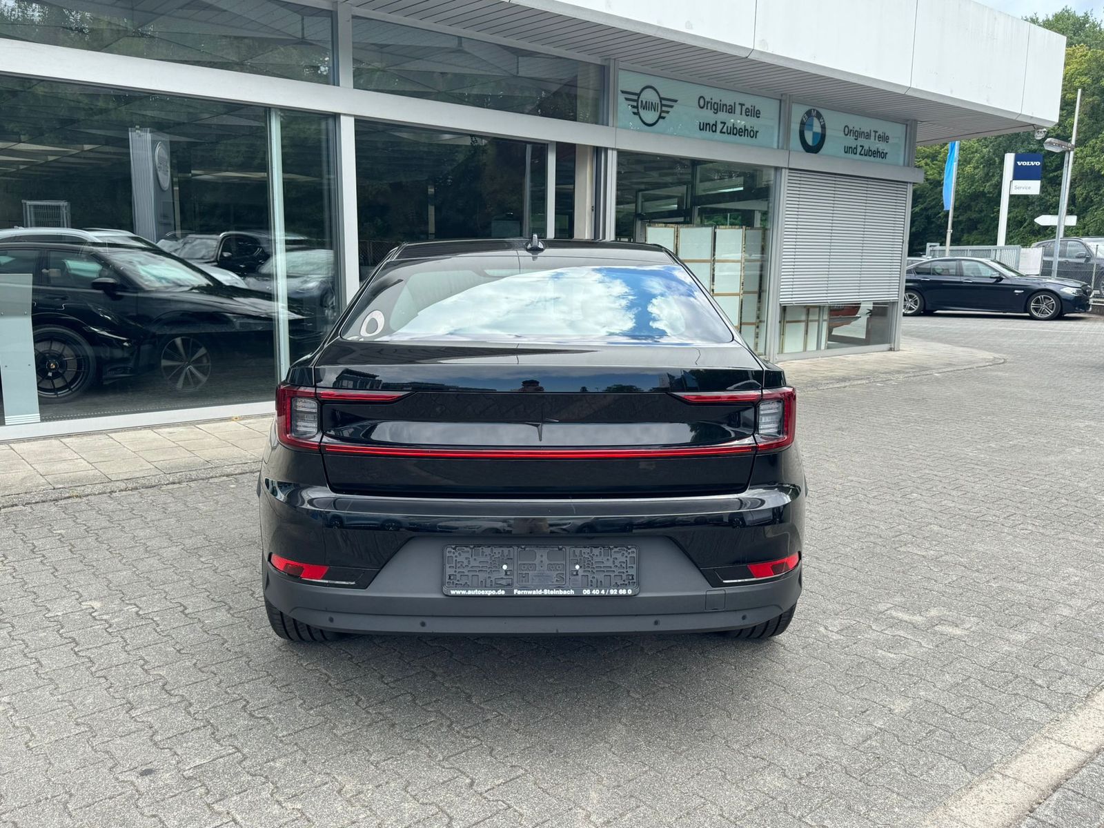 Fahrzeugabbildung Polestar 2 Standard Range SMNAVI+MEMO+SHZ+DAB+360°+19"