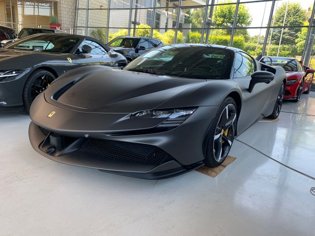 Ferrari SF90 Stradale Carbon/Lift/RacingSeat/HUD