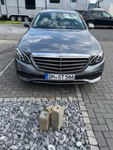 Mercedes-Benz 220 - Mercedes-Benz 220 mit Diesel-Antrieb