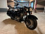 Harley-Davidson FLT- FLHTC Road King