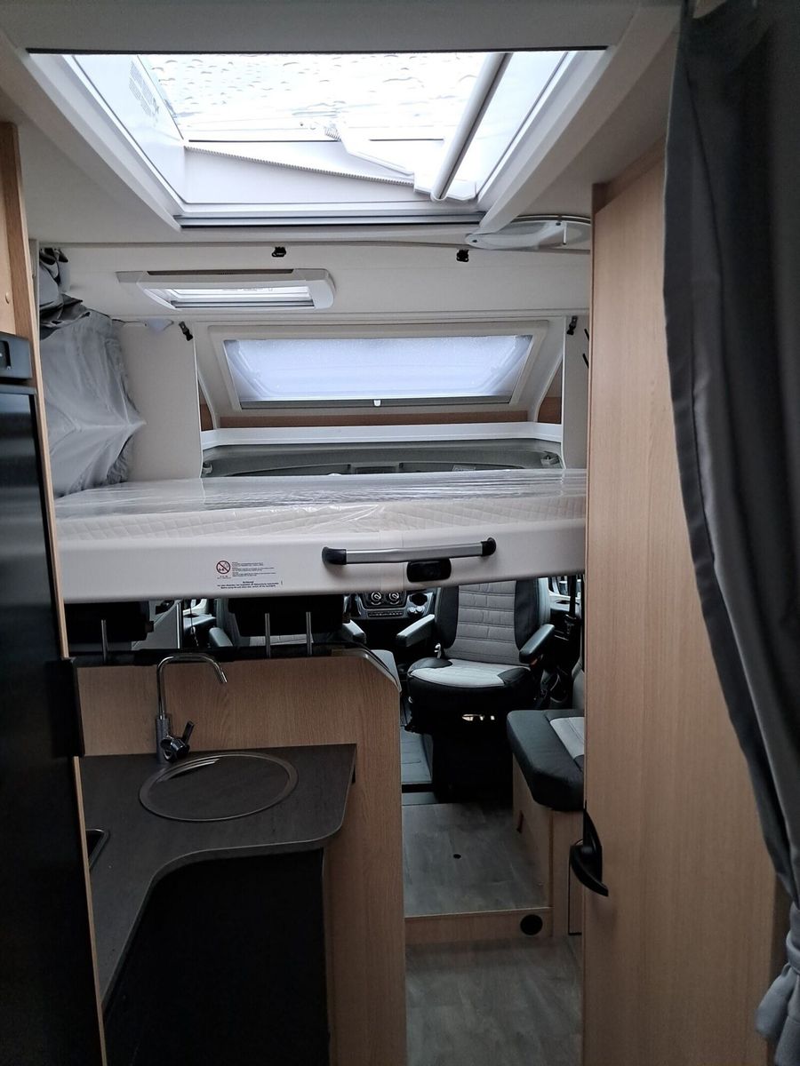 Fahrzeugabbildung Sunlight Adventure T 66S Automatik, Dörr Edition, TV