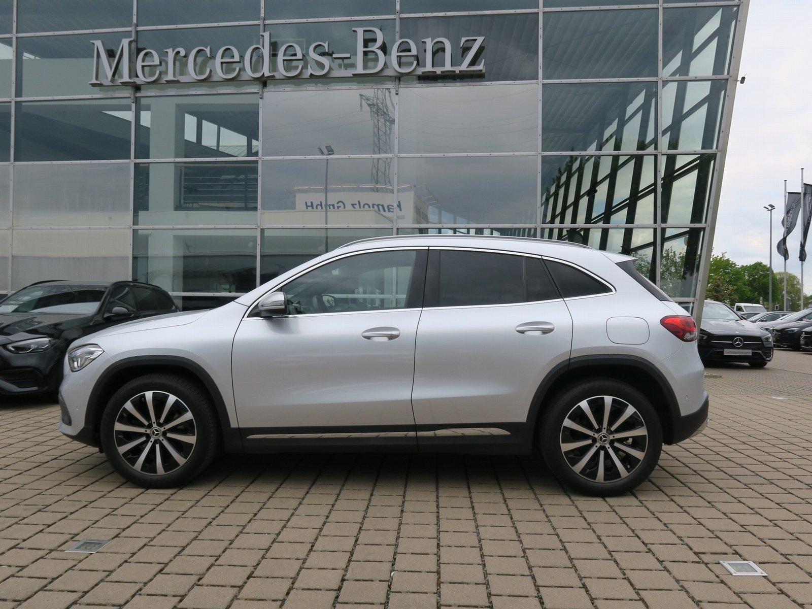 Mercedes-Benz GLA 200 Progressive Burmester CarPlay Ambiente