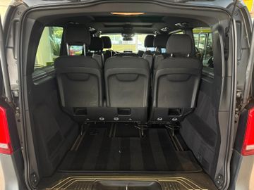 Mercedes V 220 - 5