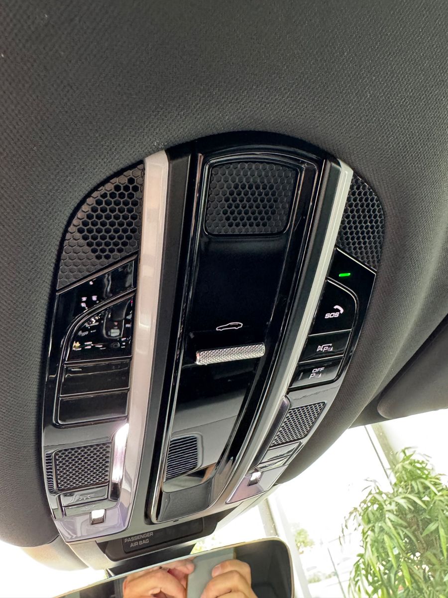 Fahrzeugabbildung Porsche Cayenne Coupe E-Hybrid Platinum Edition
