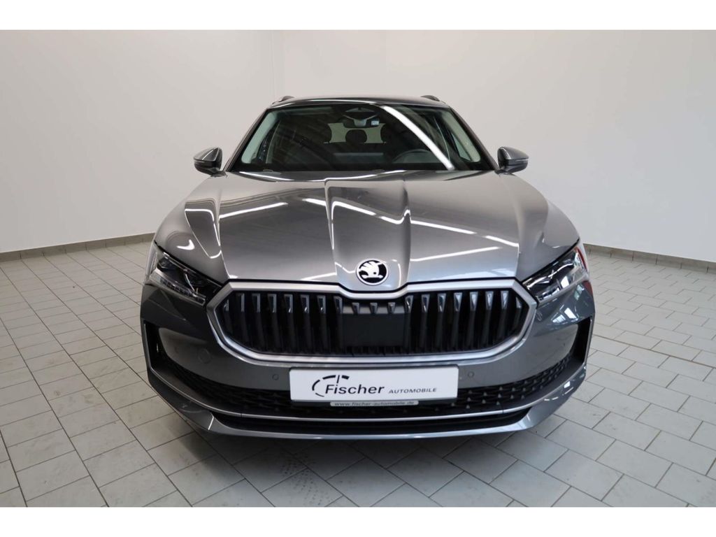 Skoda Superb — fotografia 3