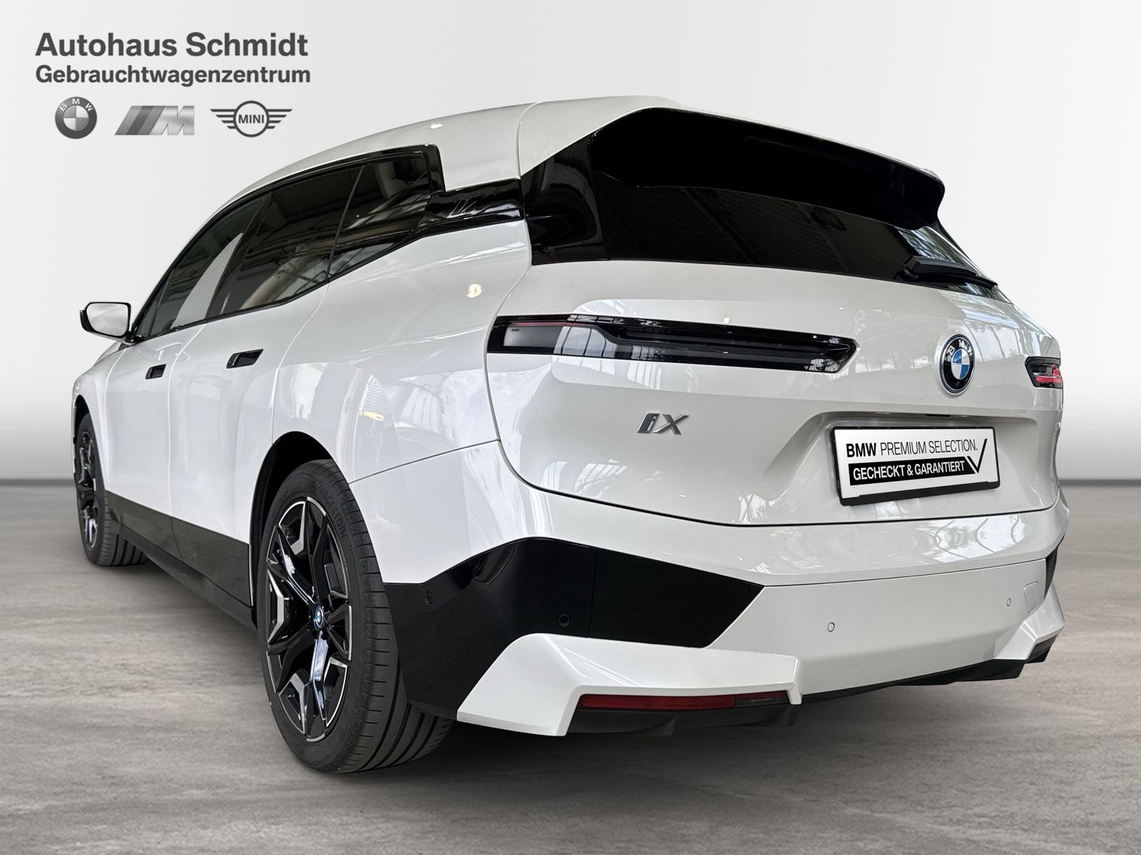 BMW iX xDrive40 Sportpaket HK HiFi DAB Pano.Dach foto 3