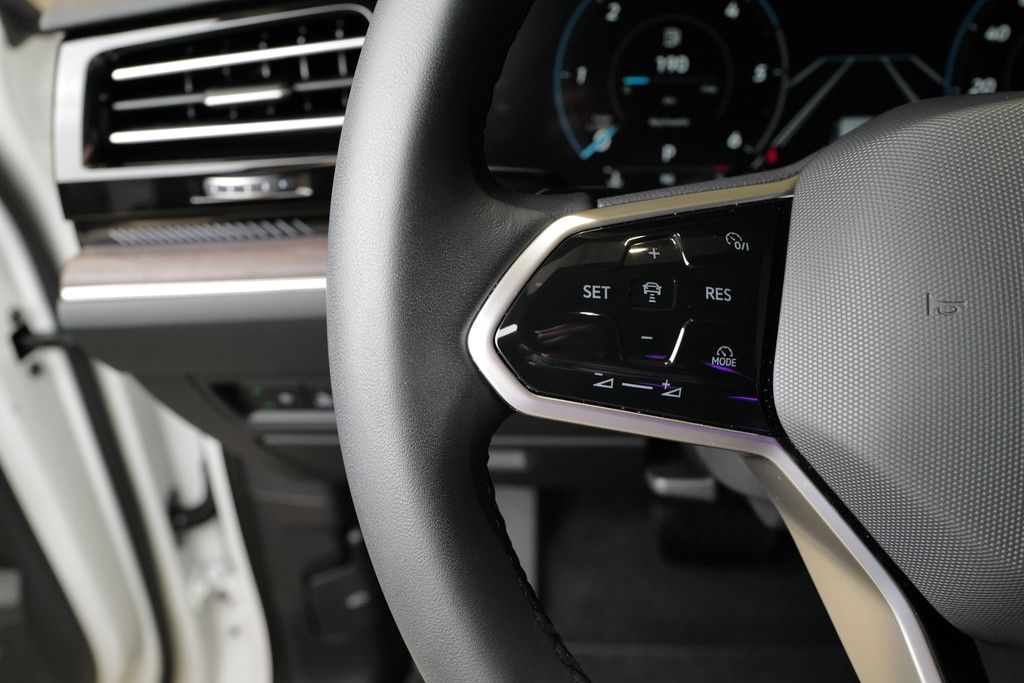 Volkswagen Touareg - Bild 13