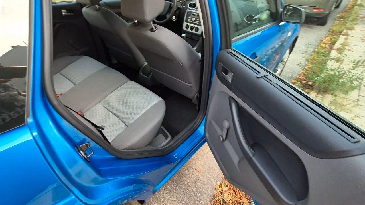 Ford Focus 2006 — photo 13