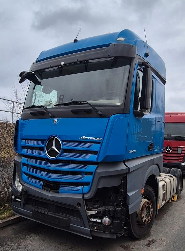 Mercedes-Benz Actros 1845