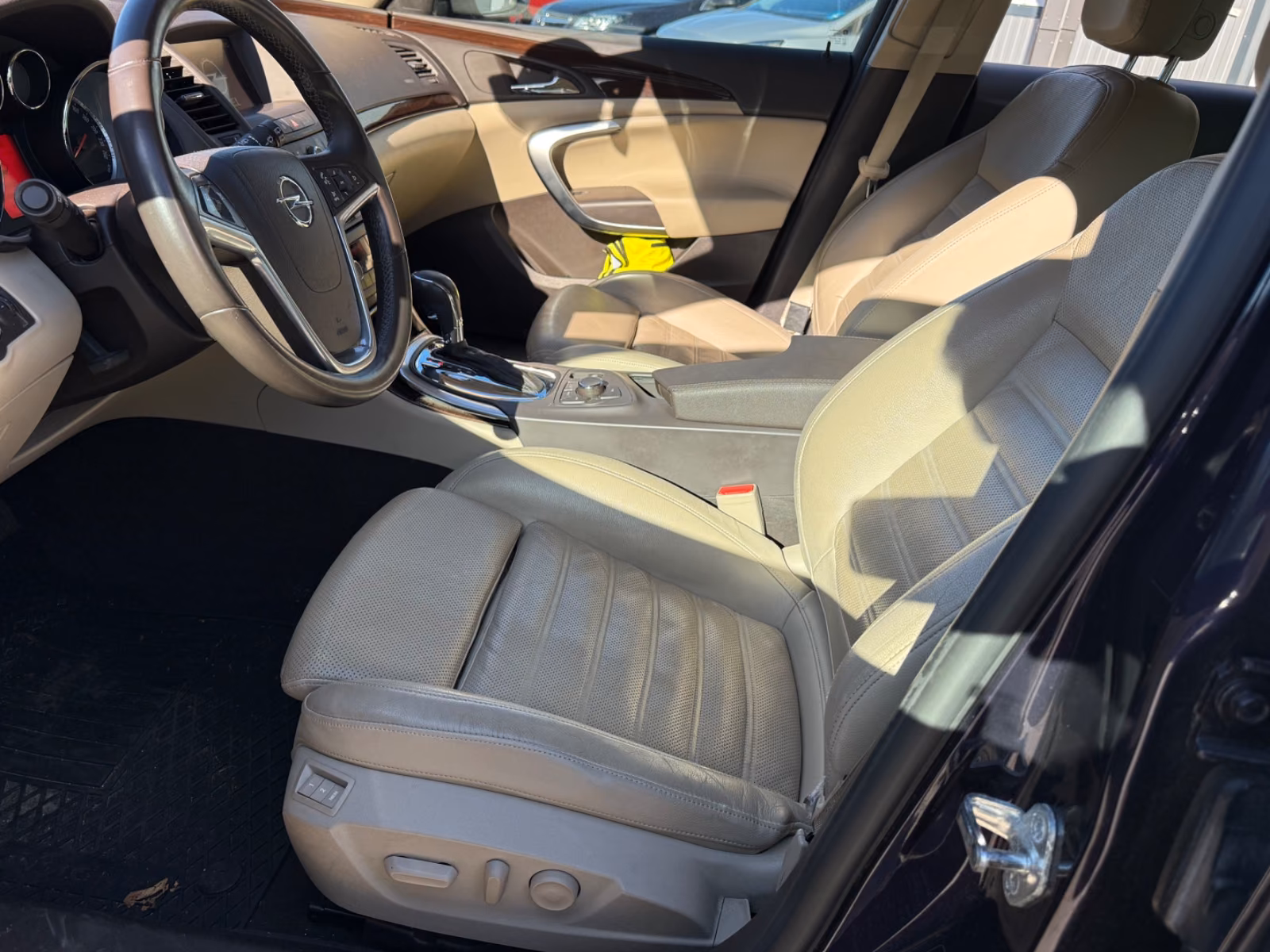 Opel Insignia 2013 — photo 9