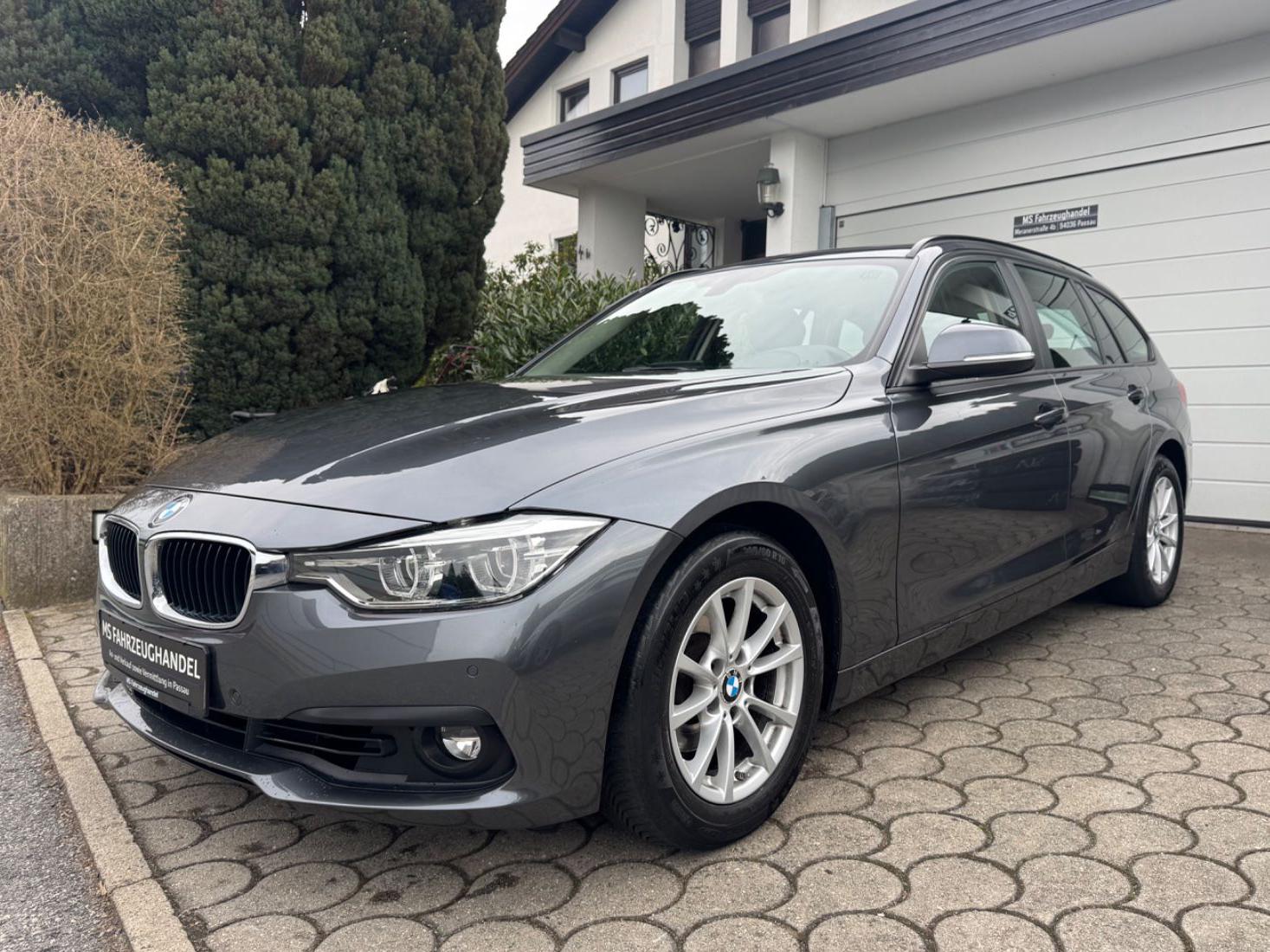 BMW 320i Touring Automatik *AHK*SHZ*PDC*LED*