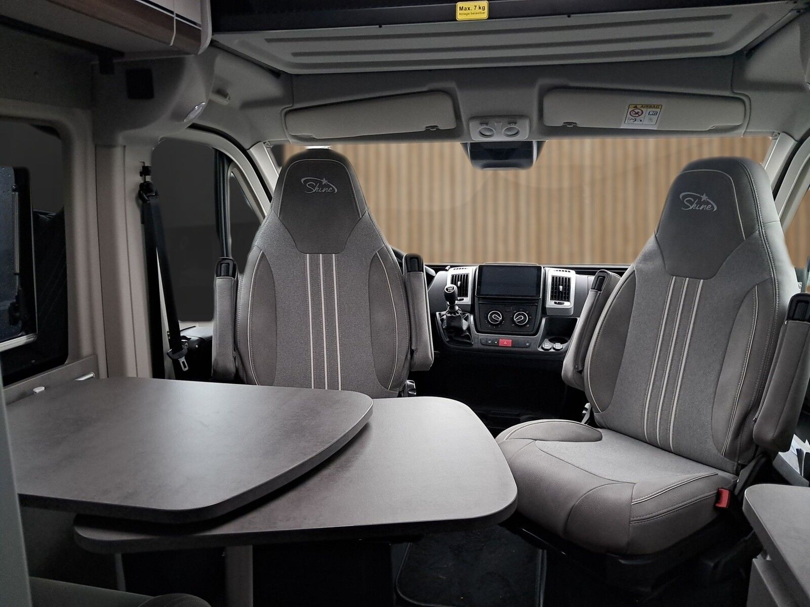 Fahrzeugabbildung Pössl Summit Shine 600 Citroen 140 PS Solar,AHK,Markis