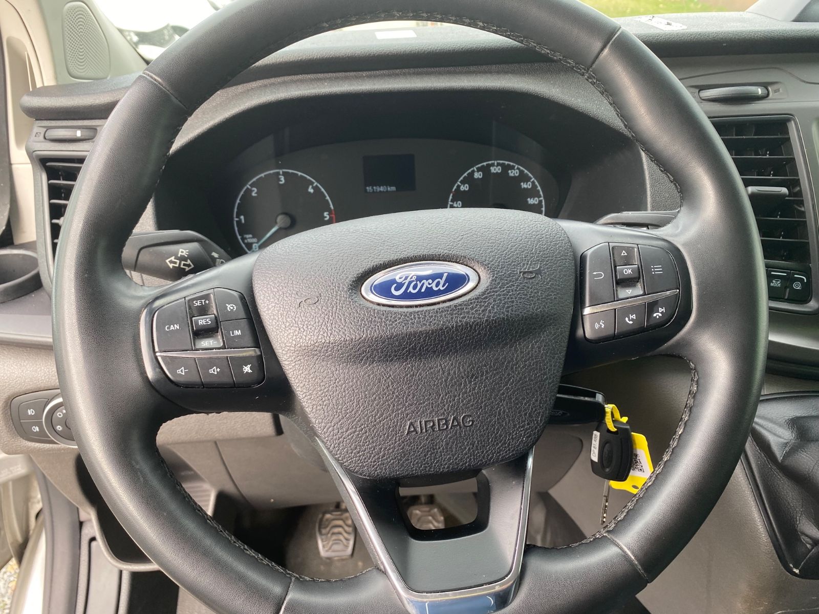 Fahrzeugabbildung Ford Transit Custom Kasten 300 L2 H2Trend,AHK,SHg,