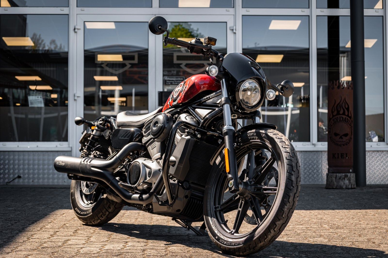 Fahrzeugabbildung Harley-Davidson Nightster RH975 - Jekill & Hyde -