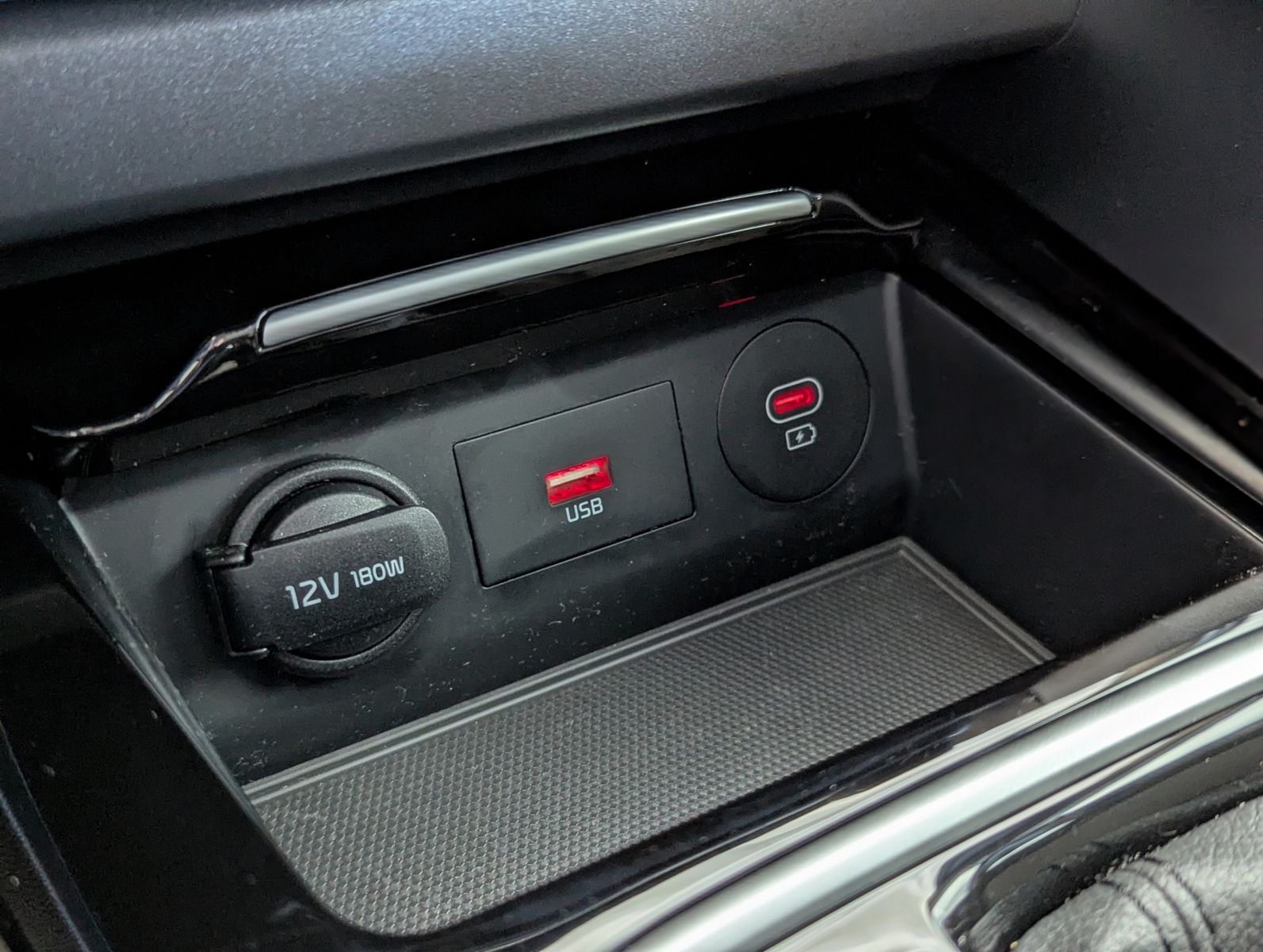 Fahrzeugabbildung Kia cee'd Sportswagon 1.5 DCT Spirit LED JBL Cam 7J