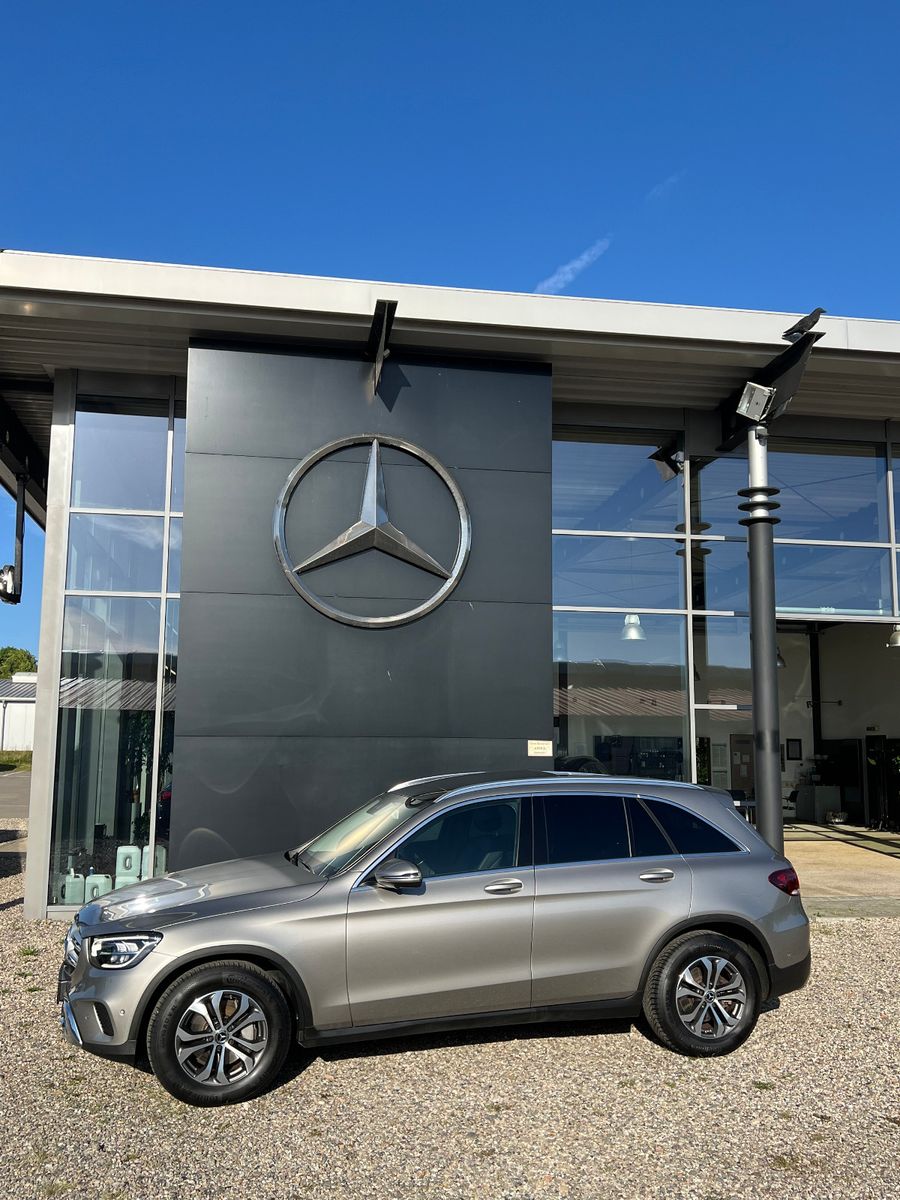 MERCEDES-BENZ GLC 200 4M*Pano*360° Kamera*Totwinkel*Distronic*