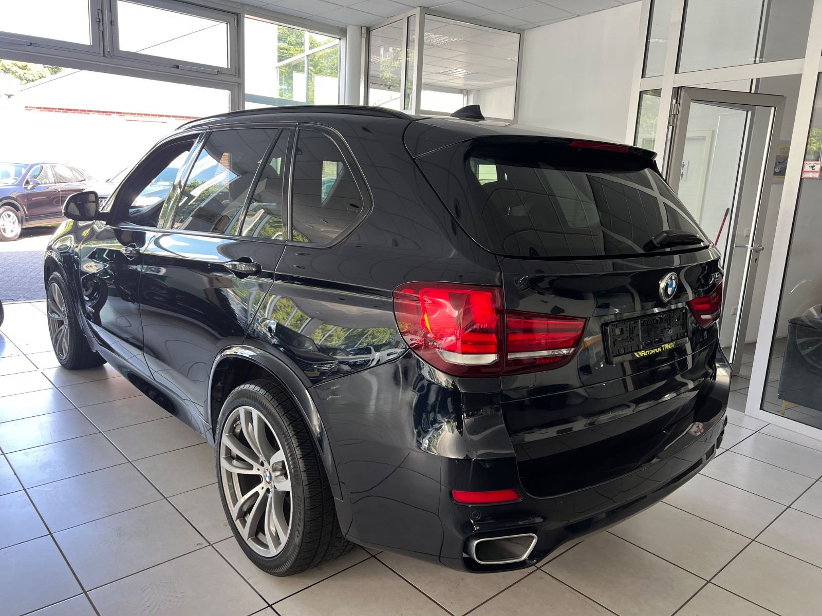 Fahrzeugabbildung BMW X5 xDrive 30 d M Sport Paket *PANO*SOFT-CLOSE*