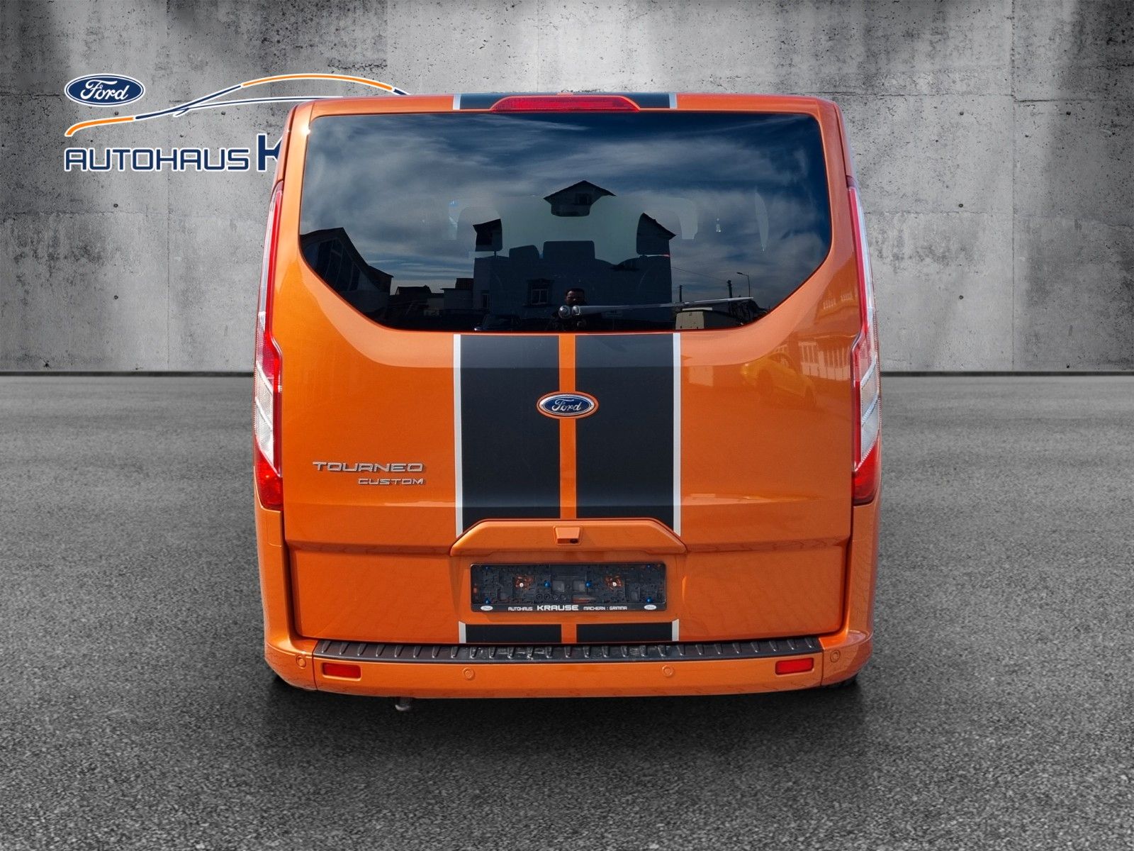 Fahrzeugabbildung Ford Tourneo Custom Kombi Sport 320 L1 Automatik