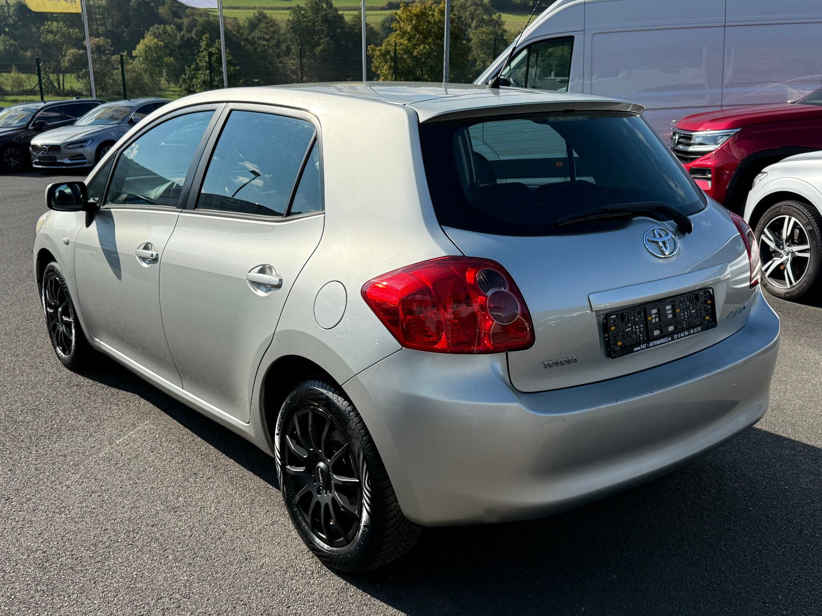 Fahrzeugabbildung Toyota Auris Life Klimaautomatik 2-Hand