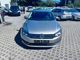 Volkswagen Passat Premium 2.5 US  Klima  Automatik TÜV NEU - Volkswagen Passat aus 2013