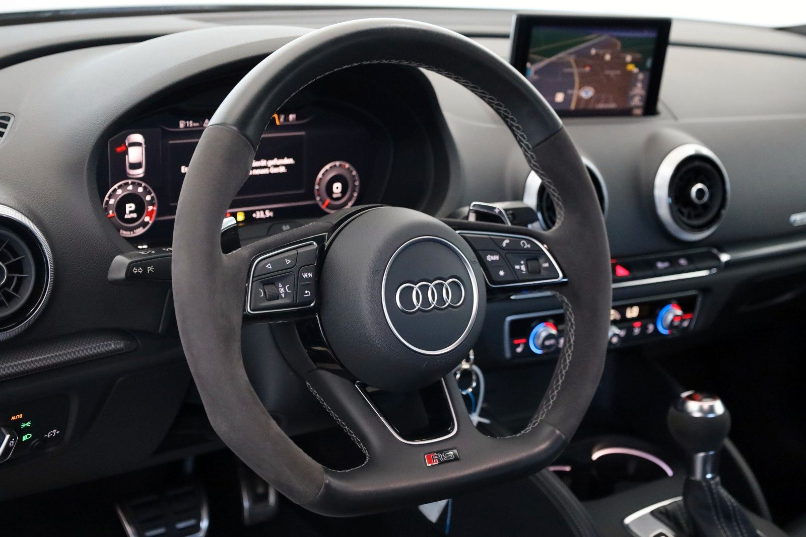 Fahrzeugabbildung Audi RS3 Lim. 2.5TFSI quattro RS-Sitze,PanDach,Bang&O
