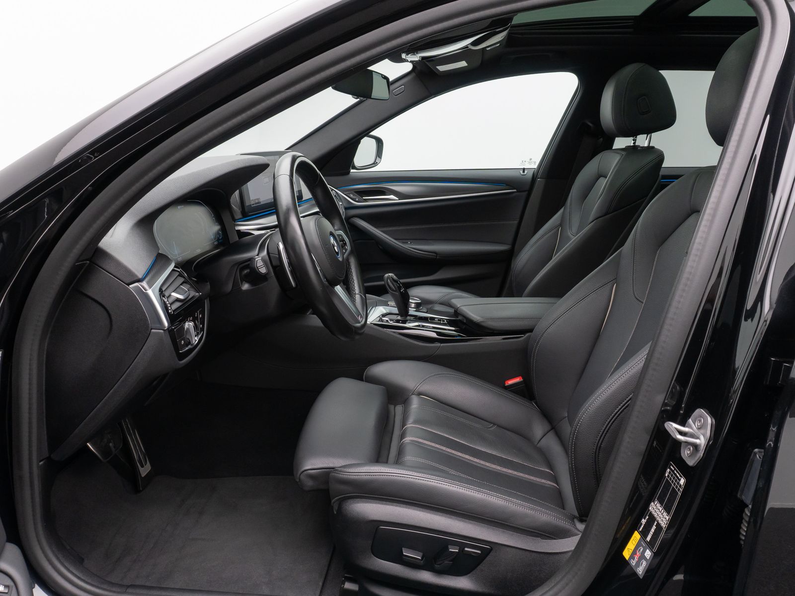 Fahrzeugabbildung BMW 520e M Sport DAB Kamera Alarm Leder Panorama 18"