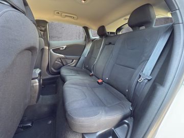 Volvo V40 Kinetic*LED*TEMPOMAT*SOUND*PDC*1.HAND*TOP