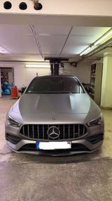 Mercedes-Benz CLA 220 AMG Line, Night Paket, Pano usw - graue Mercedes-Benz CLA 220